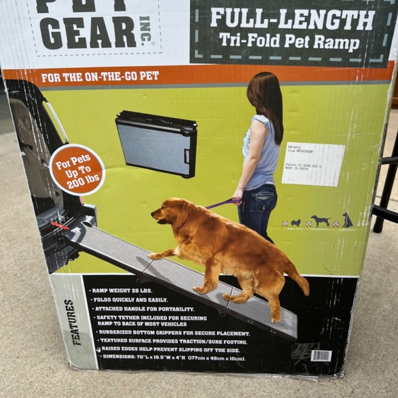 Pet Gear Full-Length Tri-Fold Pet Ramp - Picture 4 of 4
